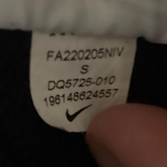 Nike Men's Dri-fit Hoodie - Picture 3 of 3